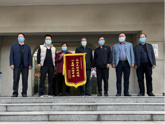 同舟共济战疫情——仙桃市总工会干部职工下沉杜湖社区 筑牢疫情防控坚固防线